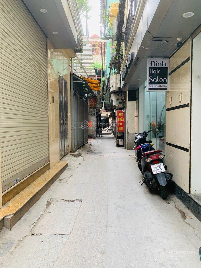 Siêu phẩm  kim ngưu  vĩnh tuy  hai bà trưng nhà 5 tầng thang máy cách ô tô 10m.