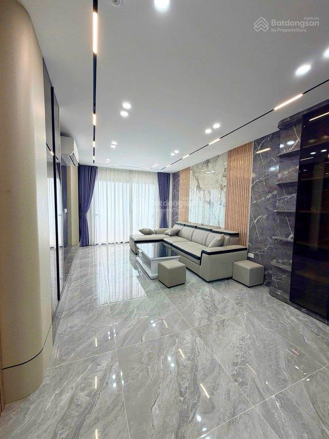 Mặt phố lĩnh nam 7 tầng thang máy 6 phòng khép kín kinh doanh cho thuê văn phòng cực vip