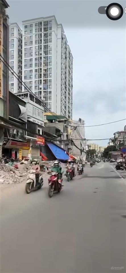 Bán hiếm chủ nhà đang rất cần tiền muốn bán nhanh nhà mặt phố lĩnh nam dt 63m2 3 tầng giá cực tốt