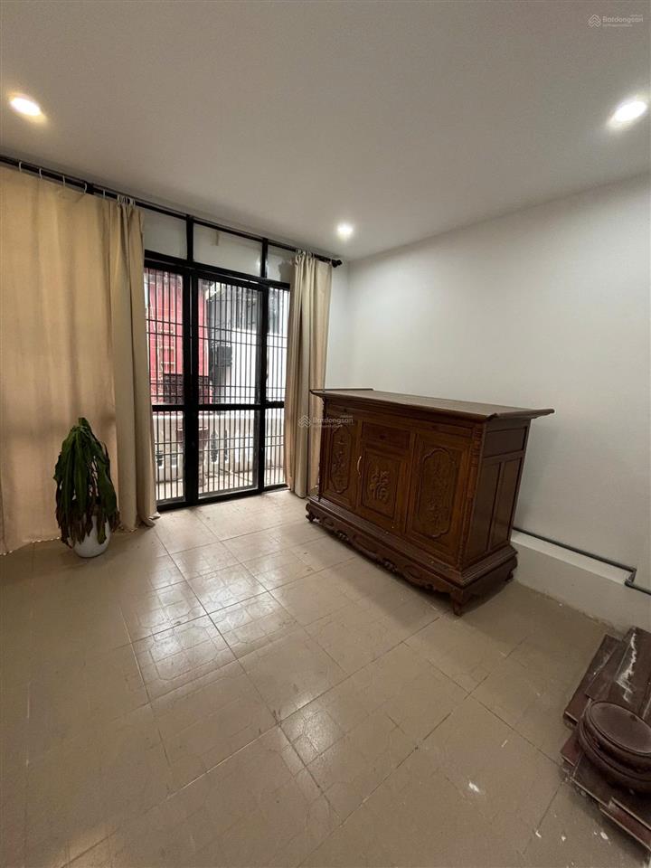 Cho thuê nhà riêng tại ngõ lệnh cư, khâm thiên, 18 triệu, 125m2, giá tốt
