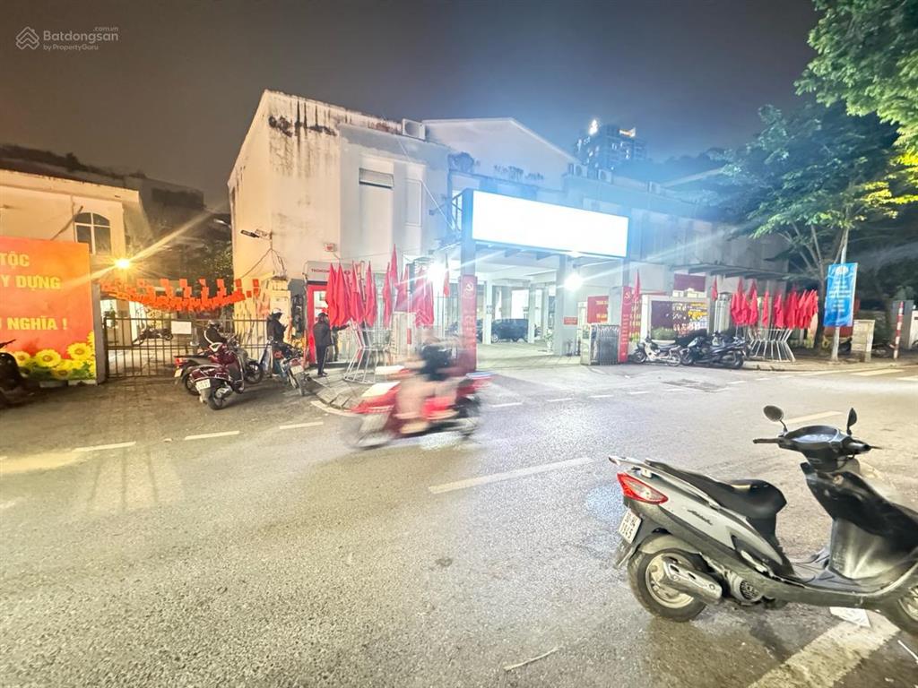 Bán nhà 6 tầng dương quảng hàm  10m ra phố  ô tô vào nhà