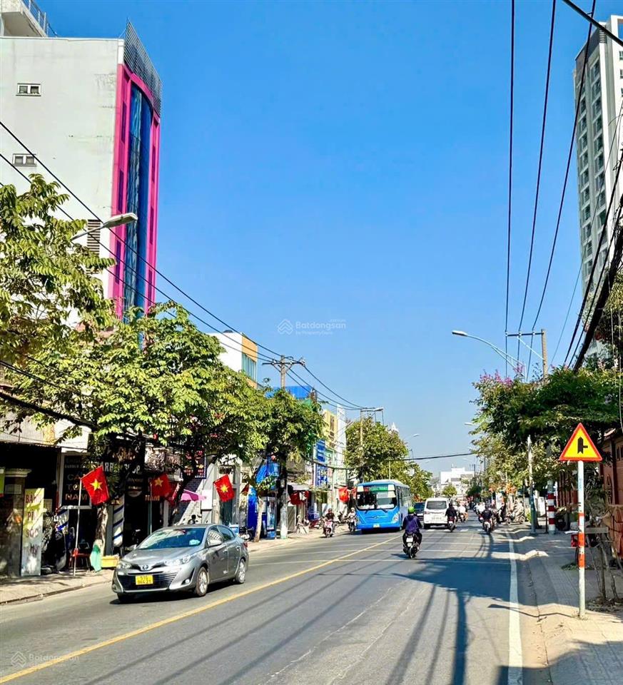 Cực hiếm bán toà nhà building 6 tầng mặt tiền đường chợ thủ đức giá chỉ 27 tỷ