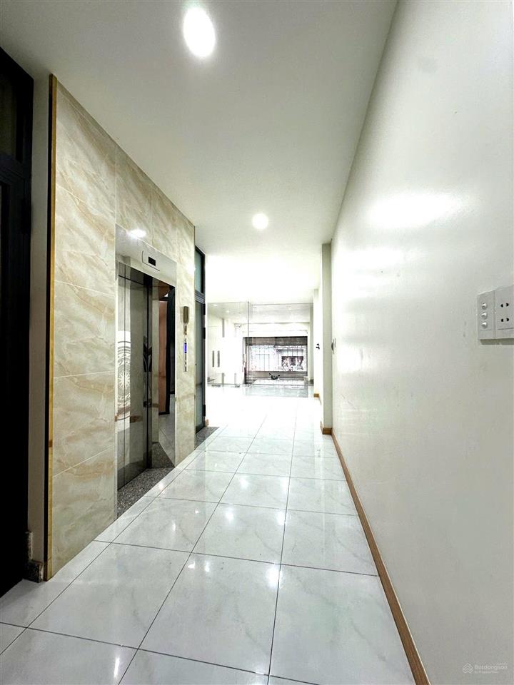 Cực hiếm bán toà nhà building 6 tầng mặt tiền đường chợ thủ đức giá chỉ 27 tỷ