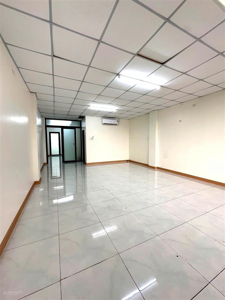 Cực hiếm bán toà nhà building 6 tầng mặt tiền đường chợ thủ đức giá chỉ 27 tỷ