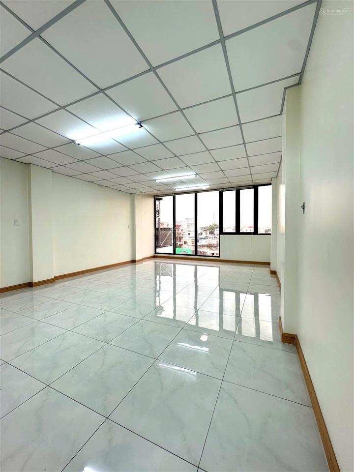 Cực hiếm bán toà nhà building 6 tầng mặt tiền đường chợ thủ đức giá chỉ 27 tỷ