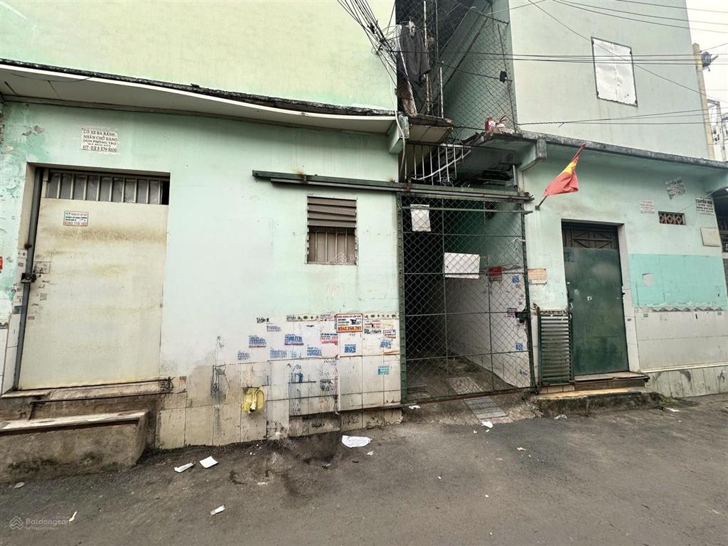 Lô đất đẹp và hiếm, dt lớn 9,8x21.7m, ngay sát hd2, gần đh ngân hàng giá chỉ 15 tỷ