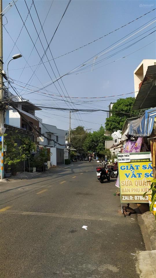 Lô đất đẹp và hiếm, dt lớn 9,8x21.7m, ngay sát hd2, gần đh ngân hàng giá chỉ 15 tỷ
