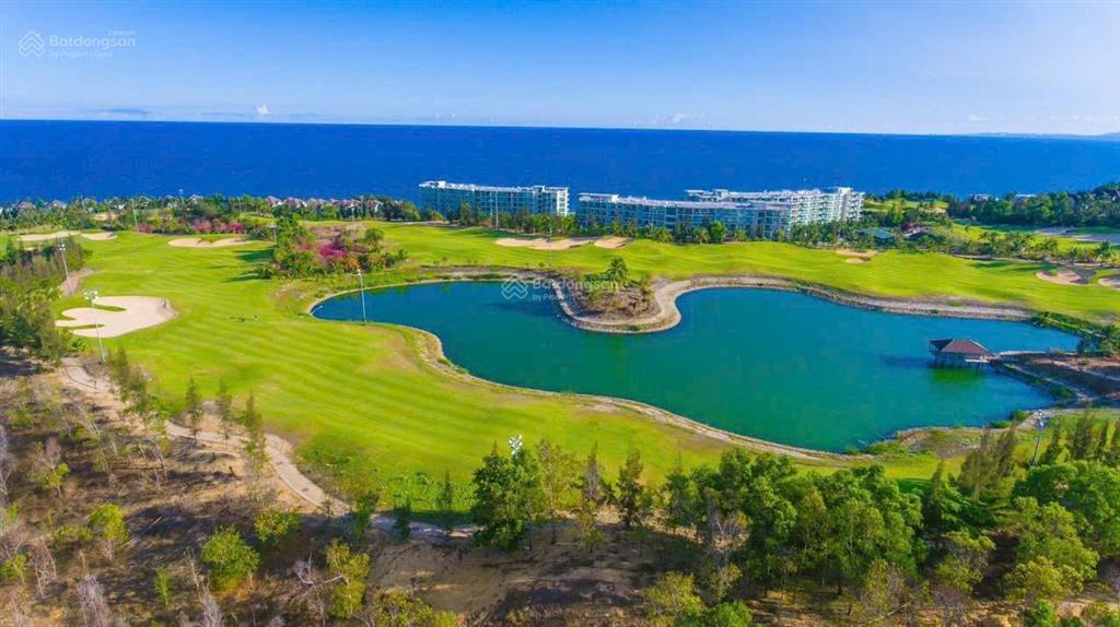 Bán căn hộ ocean vista a2 138m2 giá 4.7tỷ đầy đủ nội thất view biển và hồ bơi