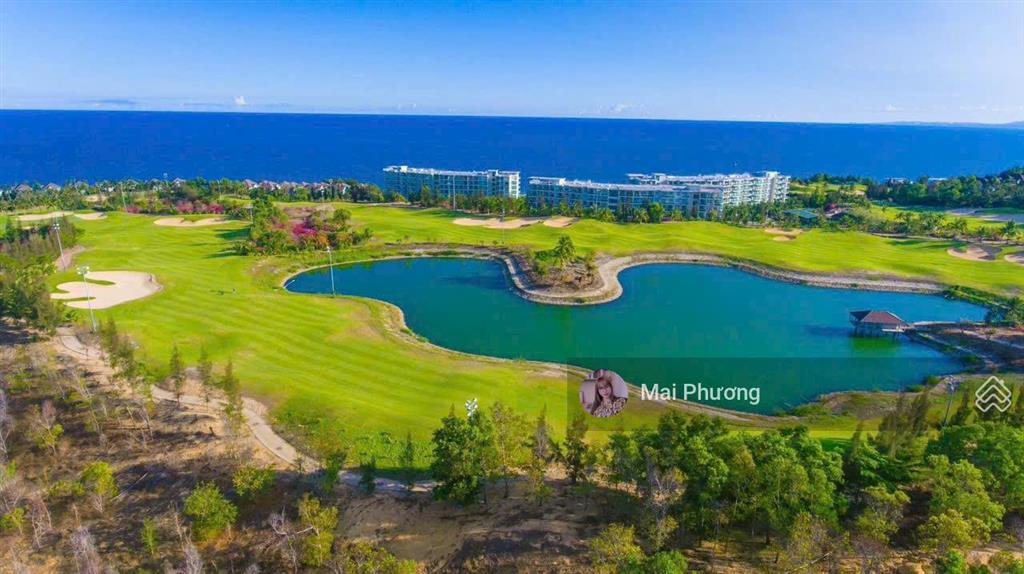 Chủ cần tiền bán lại căn hộ view golf kế góc tầng cao đầy đủ nội thất đẹp
