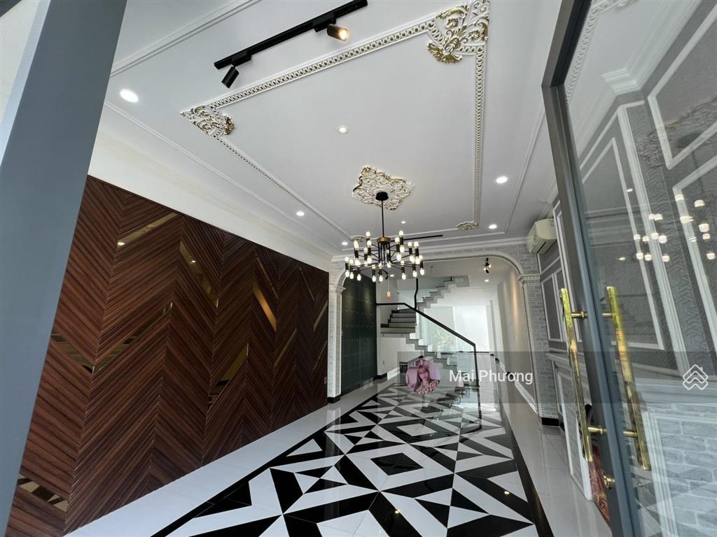 Chính chủ cần bán nhanh trong tháng căn nhà mặt tiền võ văn kiệt  88m² 1 showroom giá tốt 5.x tỷ