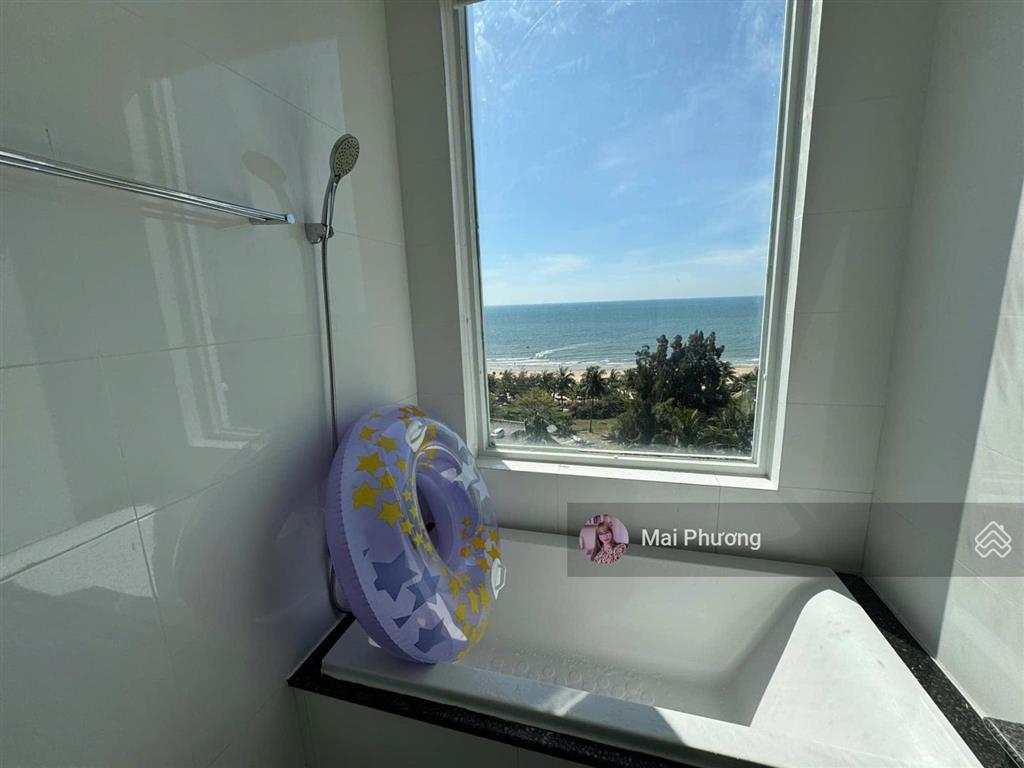 Chủ bán nhanh căn hộ 2 phòng ngủ view trực diện biển 3,2 tỷ thương lượng.