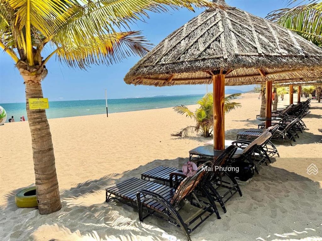 Chủ bán nhanh căn hộ 2 phòng ngủ view trực diện biển 3,2 tỷ thương lượng.