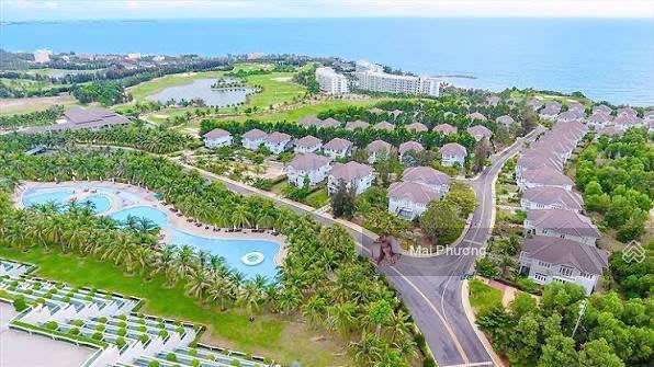 Bán lô thổ cư 400m2 giá hời khu vực view golf, sổ hồng