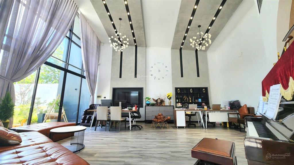 Cho thuê biệt thự sân vườn dt 260m2 nội thất đầy đủ