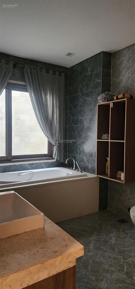 Bán nhà 4 tầng mặt tiền ba đình dt 140m2 khu vực trung tâm siêu đẹp