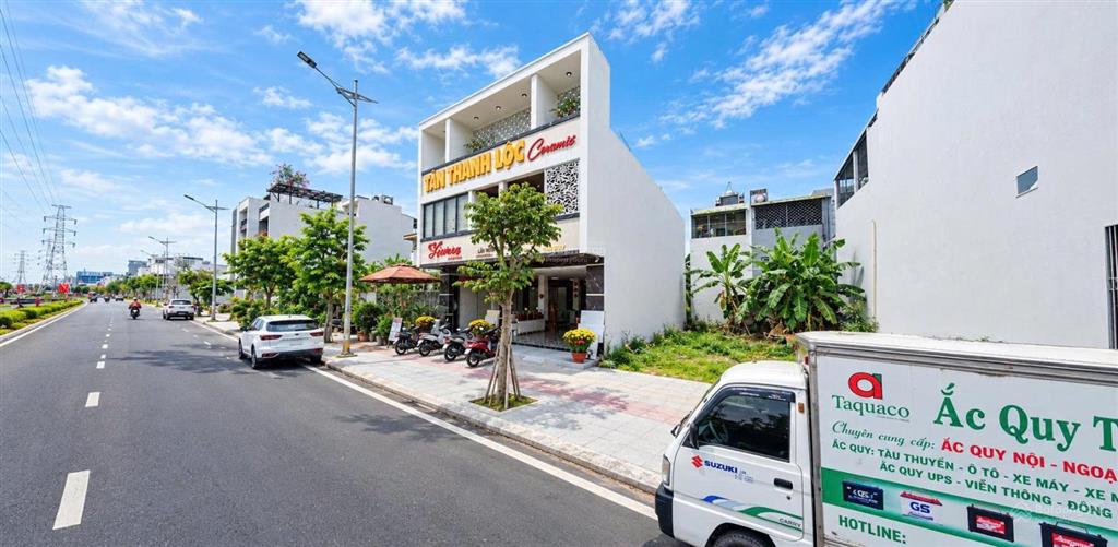 Bán lô trần nam trung sát góc võ chí công hướng đông nam siêu đẹp