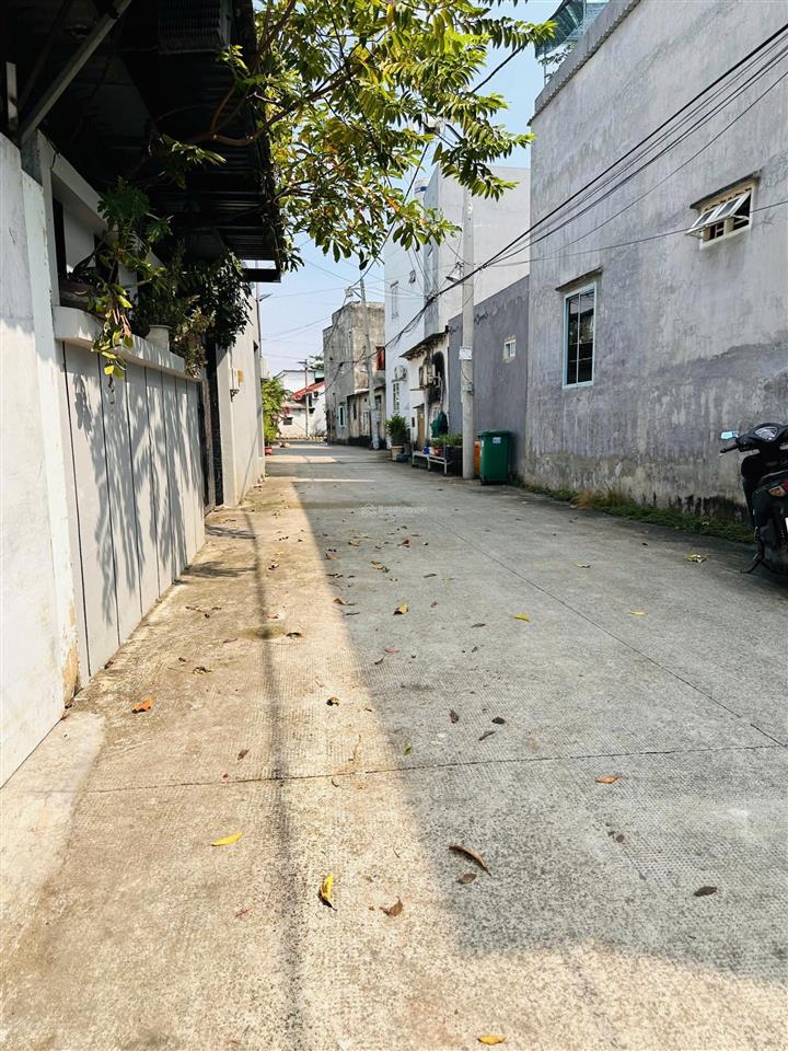 Hàng hiếm  nhỉnh 5 tỷ có nhà mới 64m2  ngang 4.3m  đường thoáng 6m  oto tận cửa  linh đông