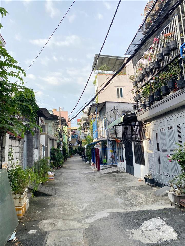 Nhà 2 mt  dt 94m2  ngang 6m  hẻm xe hơi thông  p. hiệp bình chánh