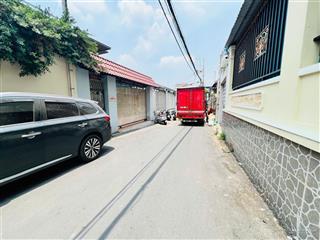Ngay tại trung tâm  nhà 2 tầng rộng 82m2  đường đặng văn bi  trung tâm hành chính thủ đức