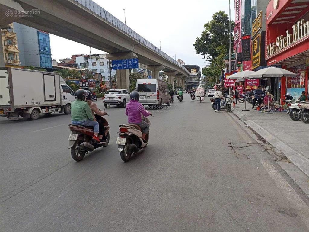 Vàng đã lên đỉnh nhưng mảnh đất này thì đang giá đáy 95m2 mt 8m 13.65 tỷ, 25m ra mặt phố