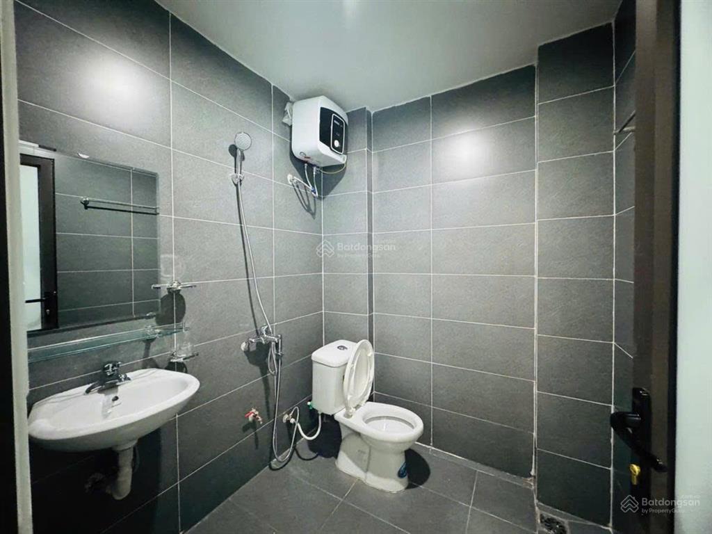 Ccmn lô góc chỉ hơn 9 tỷ, 42m2  6t  9 phòng, doanh thu 45tr/tháng, phố hào nam