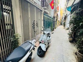 Tôi là chủ nhà, cần bán căn 60m2  4 tầng, ngõ ba gác phố giảng võ