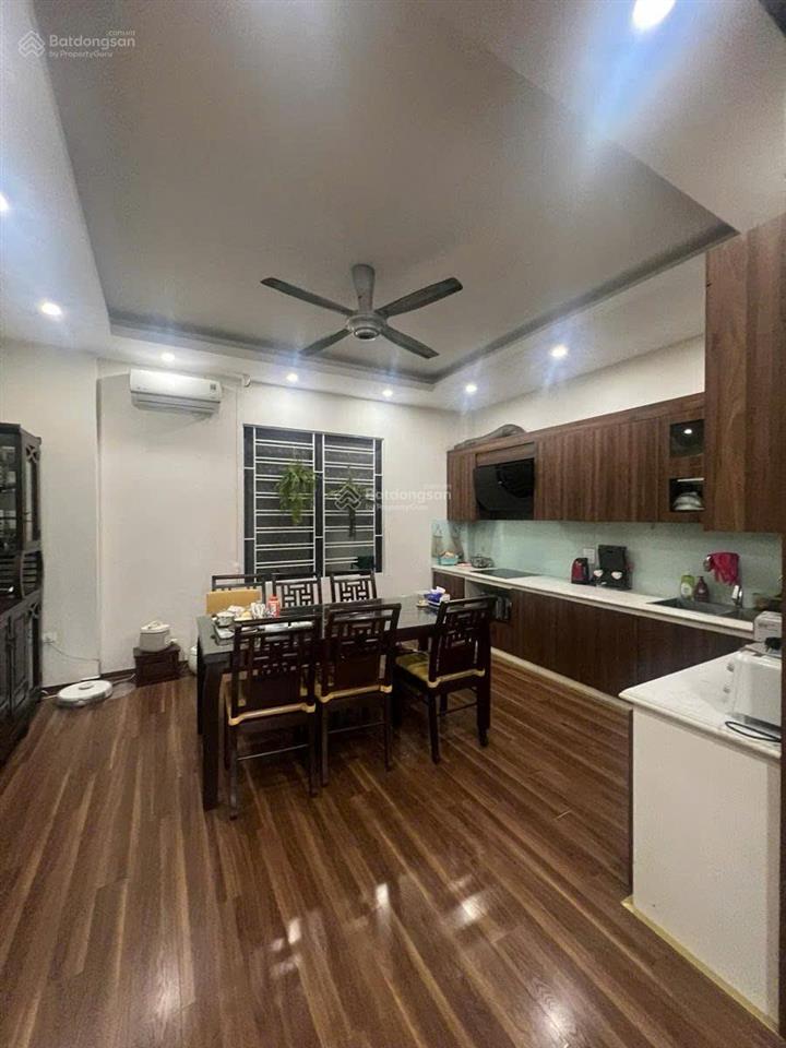 Nhà xịn bán kín lô góc  khu phân lô  ô tô tránh, 55m2  mt 5.6m  chỉ 13.5 tỷ