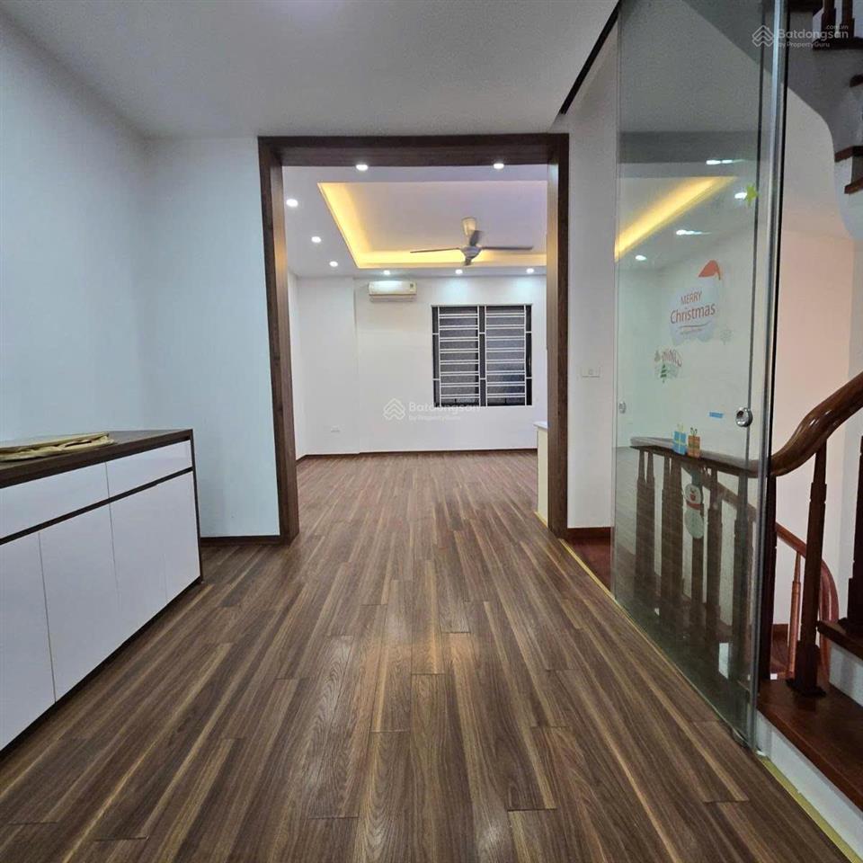 Nhà xịn bán kín lô góc  khu phân lô  ô tô tránh, 55m2  mt 5.6m  chỉ 13.5 tỷ