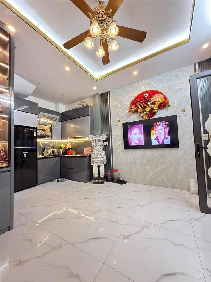 Mặt ngõ thông ba gác, 48m2  mt 4.6m  nhà 5 tầng, phố phương mai, 8.8 tỷ