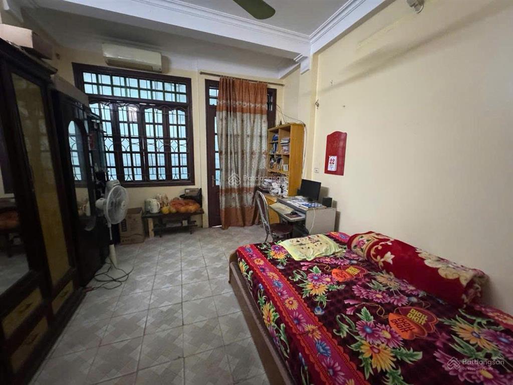 Mặt ngõ thông ba gác kd, 31m2  nhà 4 tầng, phố xã đàn  trung phụng, 6.95 tỷ