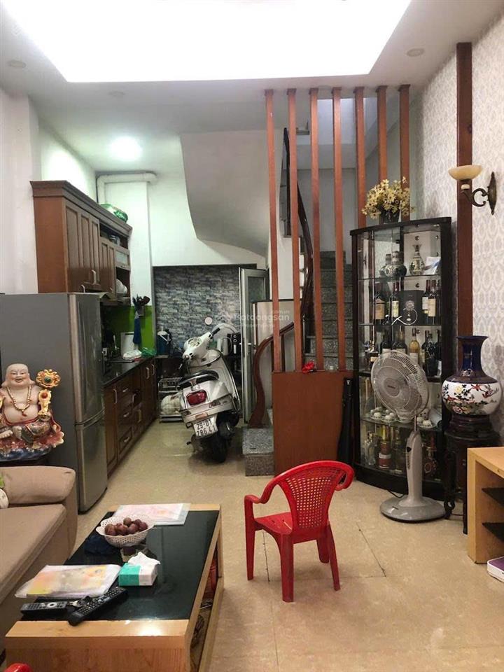 40m ra phố, nhà dân xây 24m2  4 tầng  3pn, chỉ còn 4,4 tỷ
