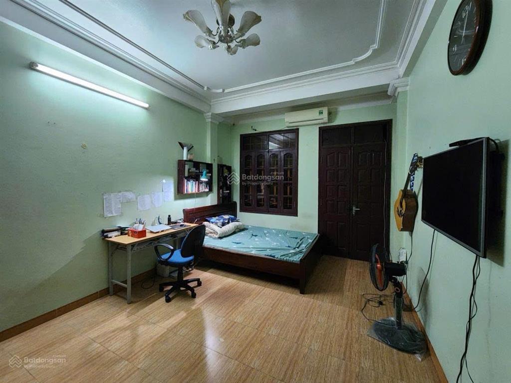 Gara ô tô, 33m2  5 tầng  mt4m, phố chùa láng, giảm còn 10,4 tỷ