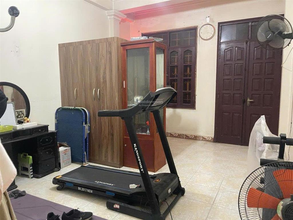 Gara ô tô, 33m2  5 tầng  mt4m, phố chùa láng, giảm còn 10,4 tỷ