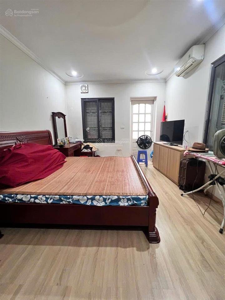 Ba gác đỗ cửa, 20m ra ô tô, căn 52m2  3 tầng  mt 4m, 10,25 tỷ
