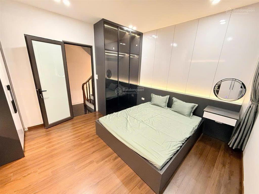 Mặt ngõ ba gác, 25m ra ô tô, lô góc 3 thoáng 24m2  5 tầng  mặt tiền 4m, 5,66 tỷ