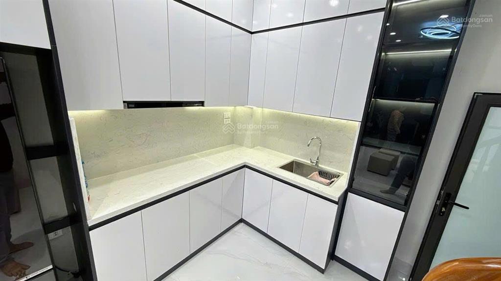 Mặt ngõ ba gác, 25m ra ô tô, lô góc 3 thoáng 24m2  5 tầng  mặt tiền 4m, 5,66 tỷ