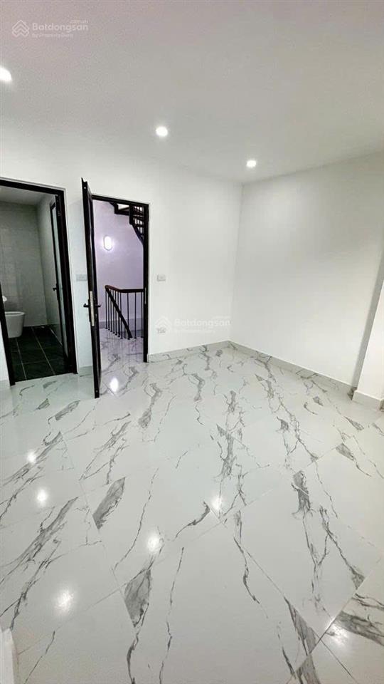 Chỉ 4.99 tỷ có căn 6 tầng  21m2, 3pn, phố tôn đức thắng