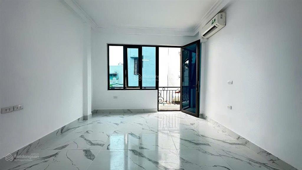 Chỉ 4.99 tỷ có căn 6 tầng  21m2, 3pn, phố tôn đức thắng