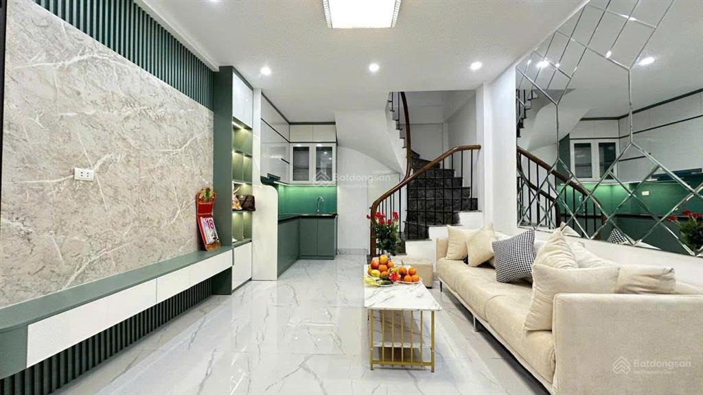 Chỉ 4.99 tỷ có căn 6 tầng  21m2, 3pn, phố tôn đức thắng