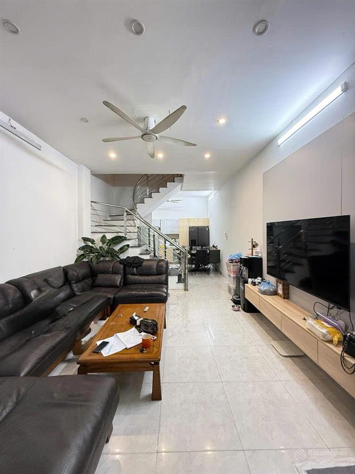 Mặt ngõ ba gác, nhà dân xây 52m2  7 tầng, phố tôn đức thắng, giá đầu tư hợp lý 11.35 tỷ