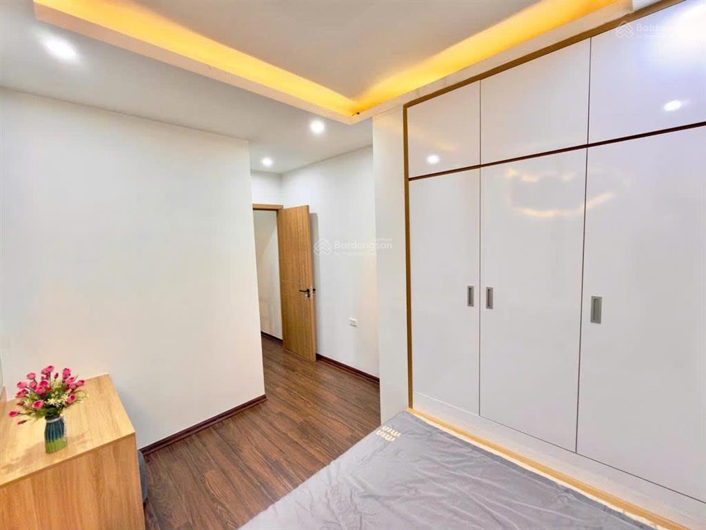 Cơ hội mua nhà hà nội 20m2  5 tầng  chỉ 4.99 tỷ, mặt ngõ ba gác, vài bước ra ô tô đón