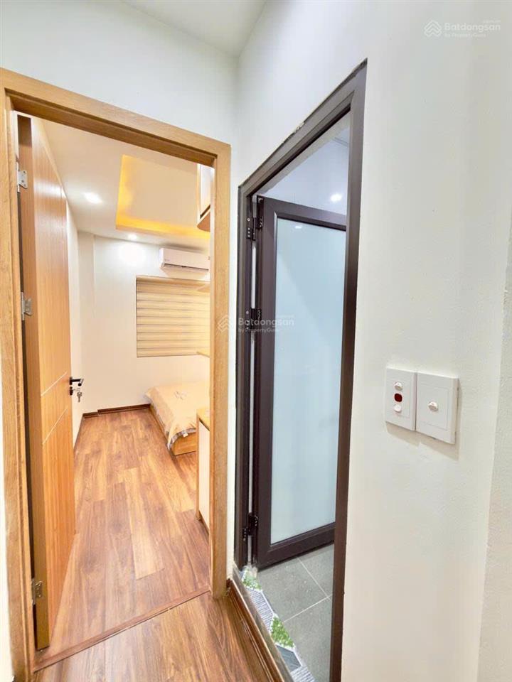 Cơ hội mua nhà hà nội 20m2  5 tầng  chỉ 4.99 tỷ, mặt ngõ ba gác, vài bước ra ô tô đón