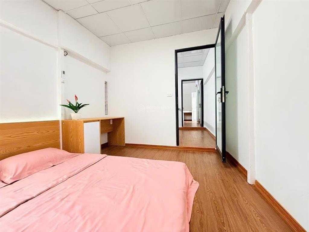 Tập thể duplex mặt phố, 95m2, 3 pn rộng rãi, nhà đẹp, full nội thất, ba bước ra hồ
