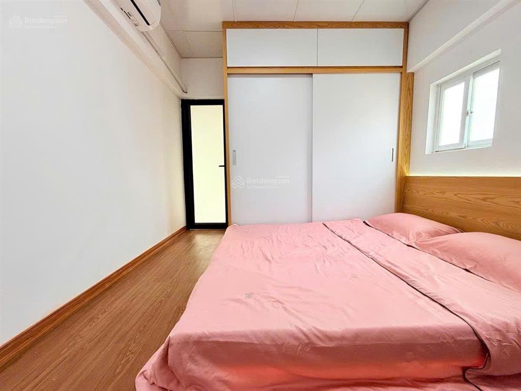 Tập thể duplex mặt phố, 95m2, 3 pn rộng rãi, nhà đẹp, full nội thất, ba bước ra hồ