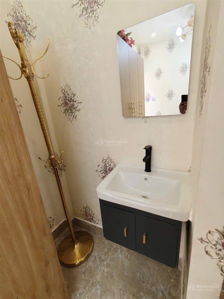 Hiếm nhà quận 1 đắt đỏ hẻm xe hơi sát đường 4x13m  4 tầng dòng tiền khoán 40tr/th 13.8 tỷ tl