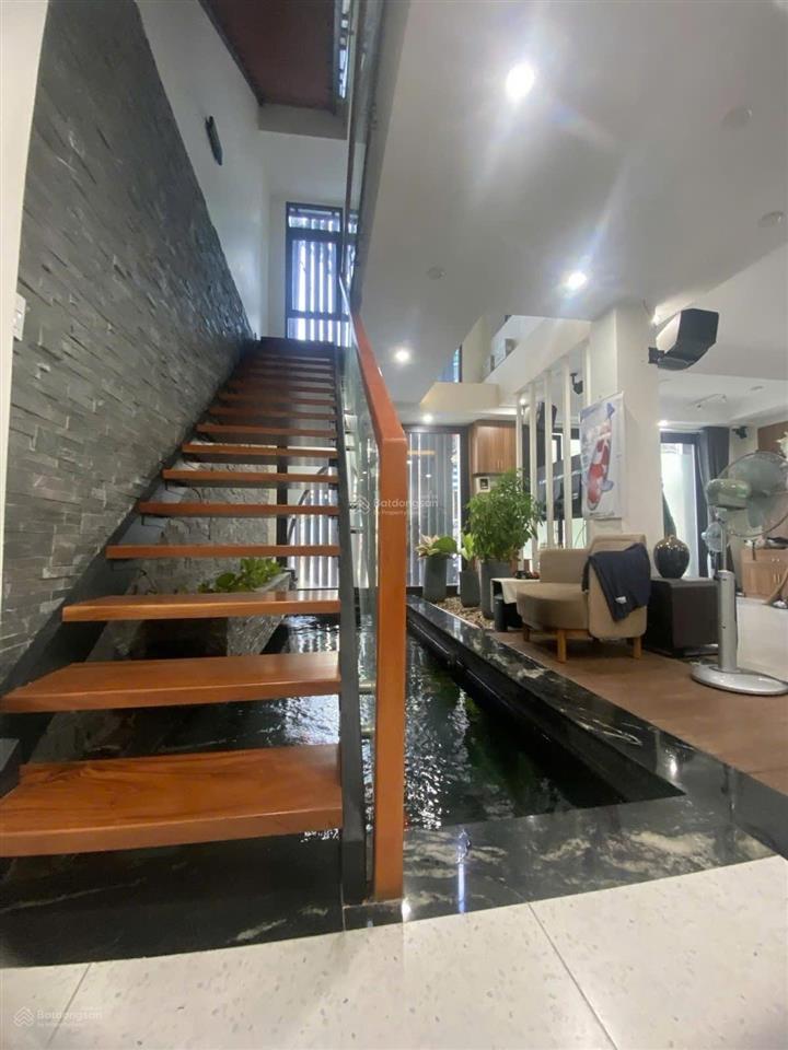 Ngộp bank bán gấp villa mini phú nhuận, 7.5x13.5m, 5 tầng thang máy, hẻm 6m, nội thất xịn, 16.5 tỷ