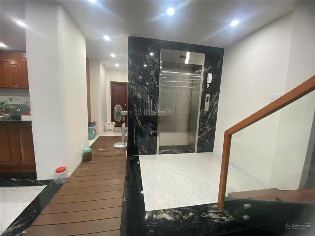 Ngộp bank bán gấp villa mini phú nhuận, 7.5x13.5m, 5 tầng thang máy, hẻm 6m, nội thất xịn, 16.5 tỷ