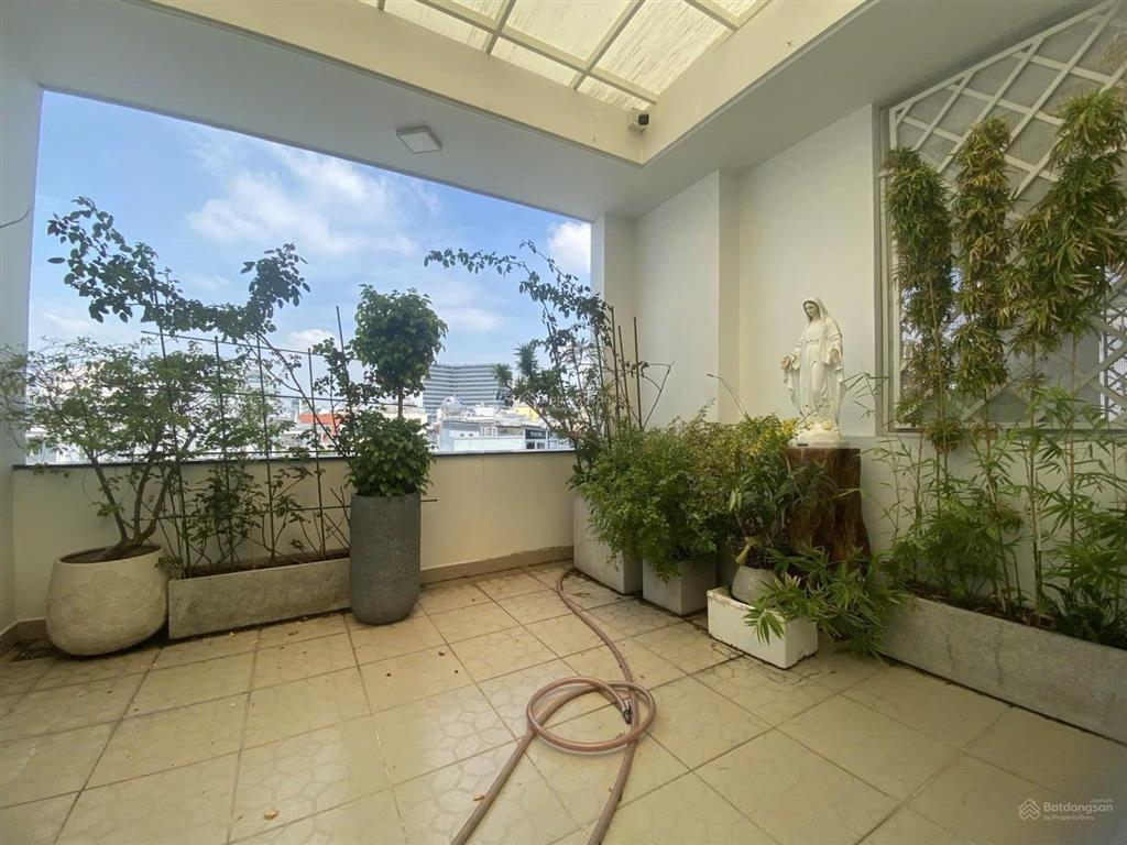 Ngộp bank bán gấp villa mini phú nhuận, 7.5x13.5m, 5 tầng thang máy, hẻm 6m, nội thất xịn, 16.5 tỷ