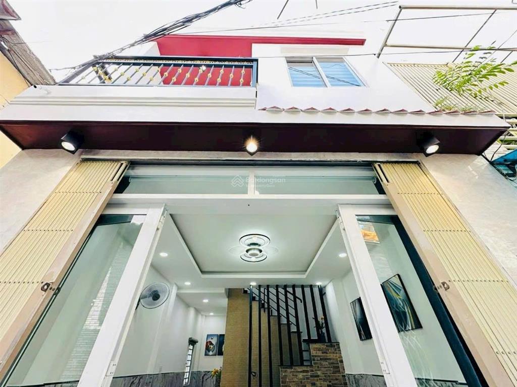 Nhà hiếm q3 giá 2tỷ800 triệu chính chủ bán gấp căn trần quang diệu, 32m2, 2 phòng ngủ, shr