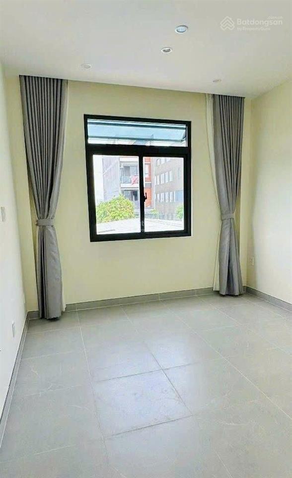 Sang mỹ định cư gia chủ bán căn thành thái q.10 43,7m2 full nội thất, sổ riêng 1 đời chủ